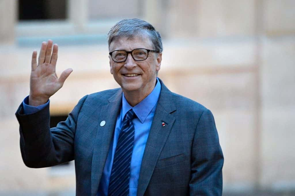 The Real Meaning of Wealth: Bill Gates Story with a Newspaper Vendor